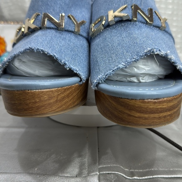 (A) DKNY CECE/HYS-2108 women's distressed denim platform shoes with silver,Sz 9M - Picture 8 of 12